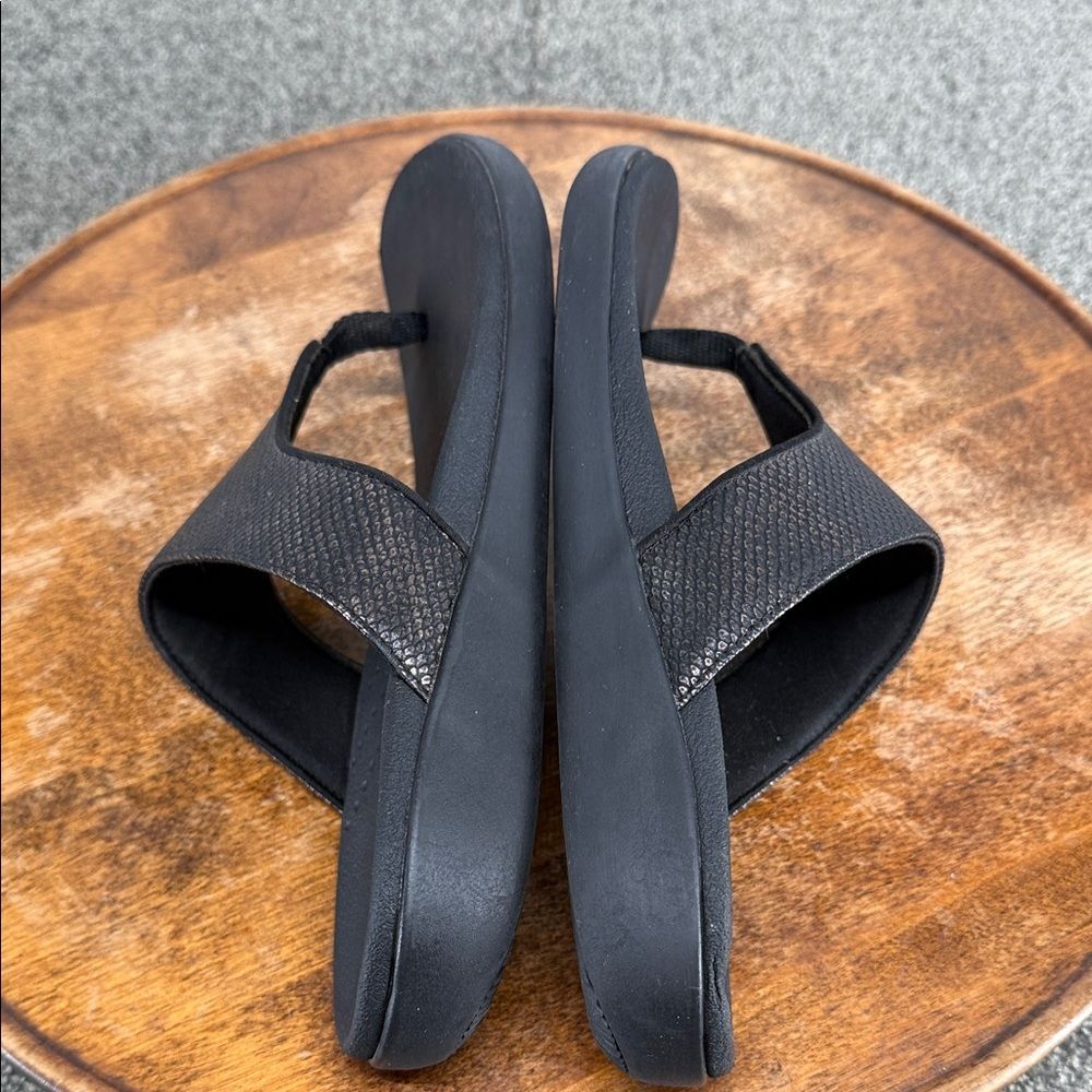 Cloudsteppers Clarks Sandals Wm 9 M Black Thong Flip Flop Comfort - Picture 7 of 11